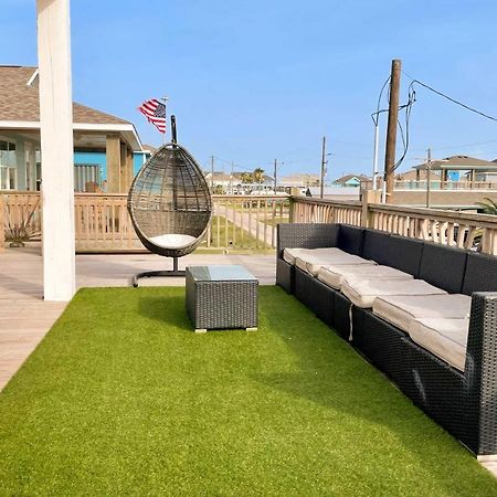 Chic Crystal Beach Escape With Deck - Walk To Beach! Bolivar Peninsula المظهر الخارجي الصورة