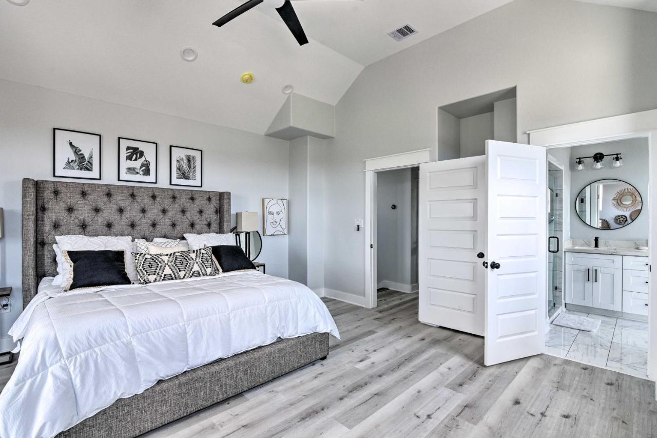 Chic Crystal Beach Escape With Deck - Walk To Beach! Bolivar Peninsula المظهر الخارجي الصورة